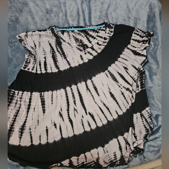 Calvin Klein Monochrome Tie-Dye Short Sleeve Tee - Picture 6 of 9